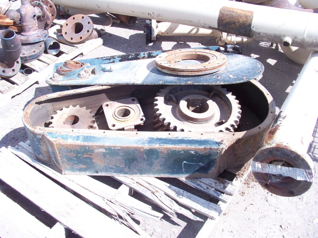 SOLD: Used Chain Case ASM Shaft Mount Gearbox