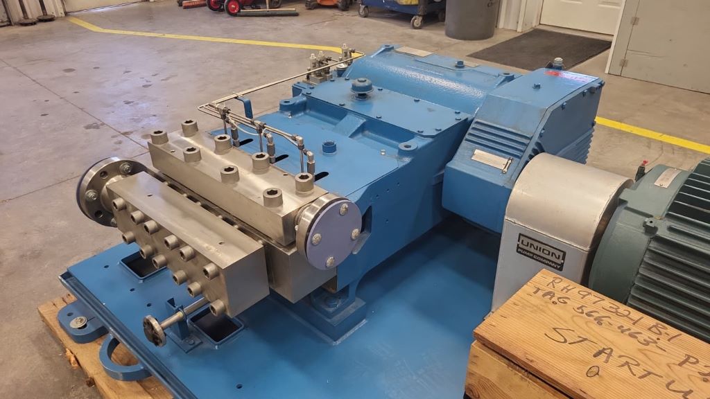 Unused Surplus Union TD-120 Triplex Pump Package