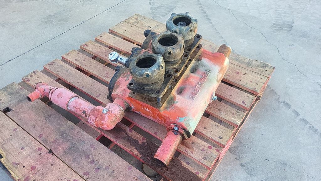 Used Gardner Denver Pumps TQWA Triplex Pump Fluid End Only